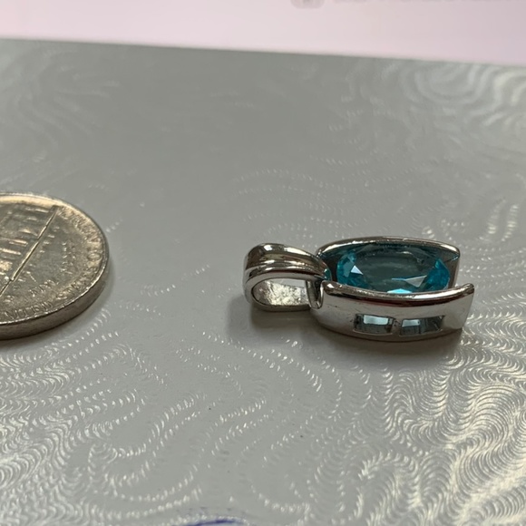 Pendant with Light Blue Stone NWOT - Picture 3 of 3